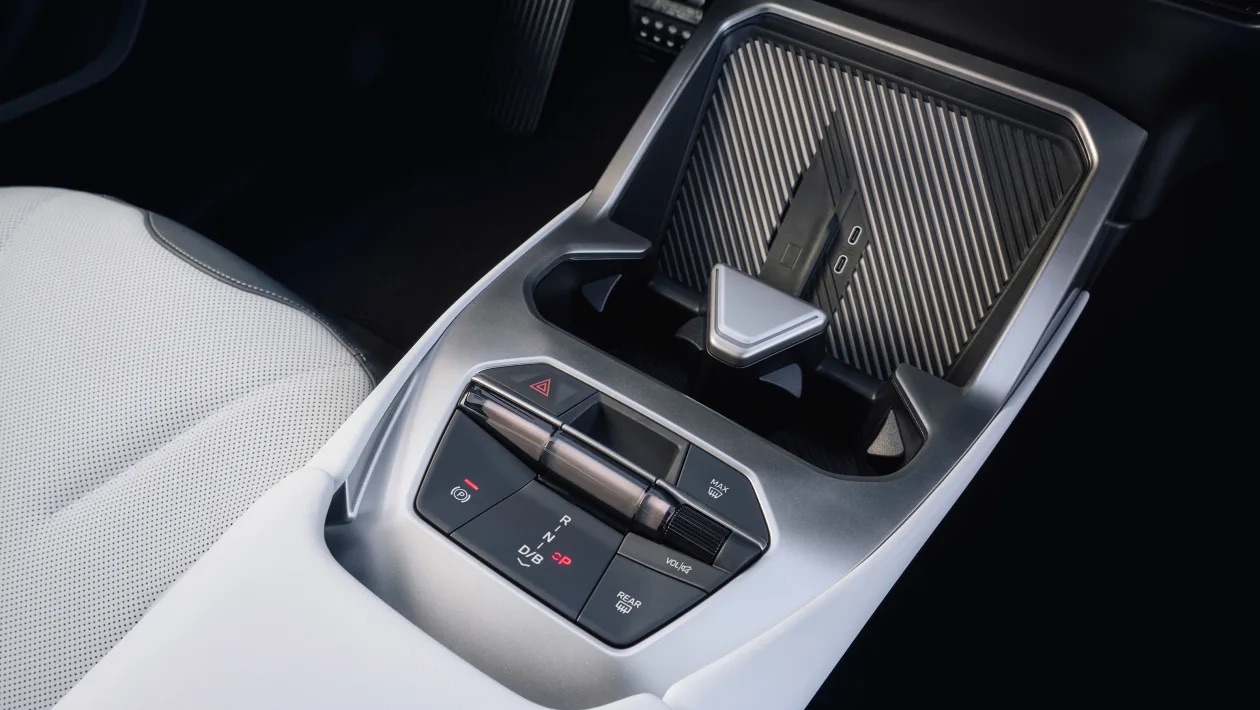 BMW iX3 2026 liên tục lên lịch vào ĐNÁ dù đang ‘cháy hàng’: Thiết kế mới với màn hình gây ngợp, chạy gần 650km/sạc, dễ về Việt Nam thay đời cũ- Ảnh 11. BMW iX3 2026 liên tục lên lịch vào ĐNÁ dù đang ‘cháy hàng’: Thiết kế mới với màn hình gây ngợp, chạy gần 650km/sạc, dễ về Việt Nam thay đời cũ- Ảnh 11.