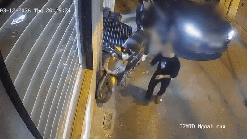 Chọc thủng 2 lốp xe SH ở Hà Nội, tài xế Range Rover được mời lên phường - Ảnh 1.