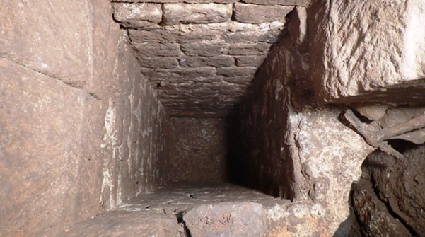 Sửa thang m&aacute;y, lọt v&agrave;o thế giới 2.000 năm trước dưới hầm kh&aacute;ch sạn - Ảnh 5.