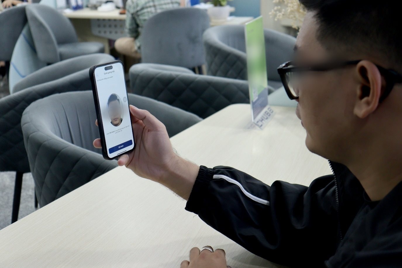 Cảnh b&aacute;o về quyền ri&ecirc;ng tư khi qu&eacute;t khu&ocirc;n mặt tại Trung Quốc năm 2026 - Ảnh 1.