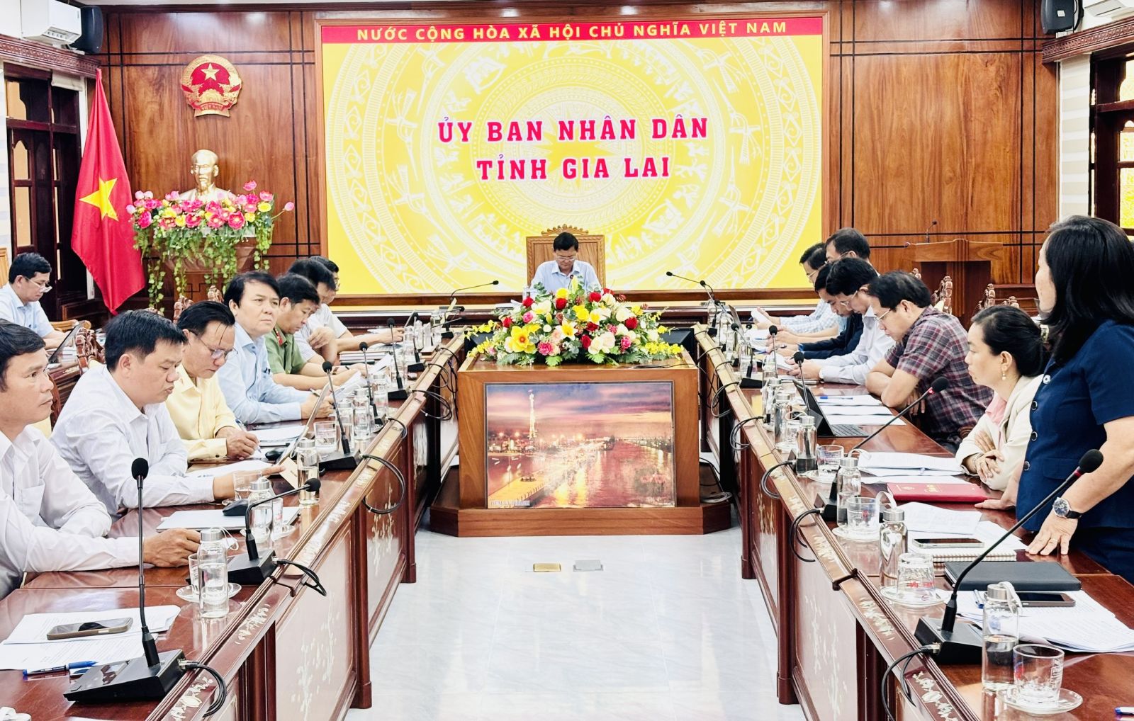 Việt Nam đang triển khai tuyến cao tốc băng qua 2 con đèo hiểm trở, giúp giảm đến 50% chi phí vận tải- Ảnh 1.