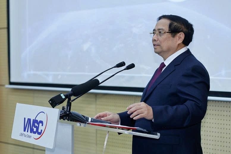 Thủ tướng vừa nhấn n&uacute;t dự &aacute;n trong lĩnh vực "tầm vũ trụ": Tỷ ph&uacute; Phạm Nhật Vượng sớm chi h&agrave;ng trăm tỷ đồng đ&oacute;n đầu - Ảnh 1.