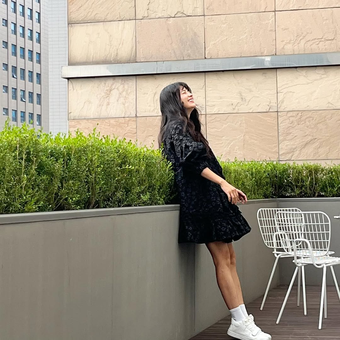 Ngắm tủ đồ của "mỹ nữ cười đẹp nhất showbiz": U40 vẫn s&agrave;nh điệu, kh&iacute; chất sao hạng A đ&uacute;ng nghĩa- Ảnh 10.