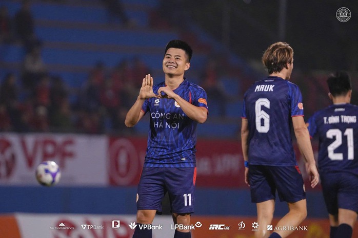 Vòng 16 V-League 2025-2026: Công an Hà Nội khẳng định vị thế anh cả - Ảnh 2.