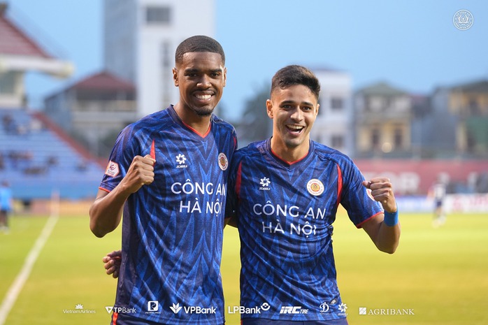 Vòng 16 V-League 2025-2026: Công an Hà Nội khẳng định vị thế anh cả - Ảnh 1.