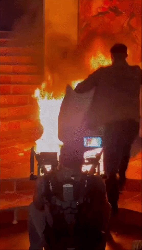 Clip sốc: Katy Perry đang quay MV bị thiêu sống như ngọn đuốc, ekip tá hỏa lao ra dập lửa- Ảnh 2.