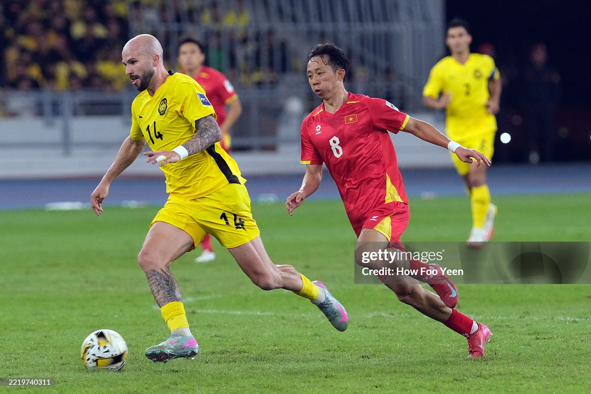 AFC bất ngờ "x&aacute;c nhận hợp lệ" cho 4 cầu thủ nhập tịch tr&aacute;i ph&eacute;p của Malaysia - Ảnh 1.