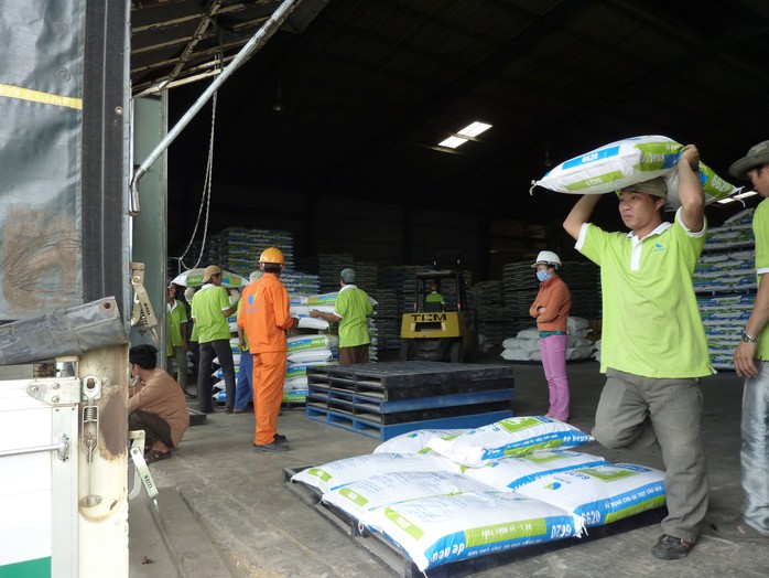 Căng thẳng Trung Đông 2026 có thể làm giá thức ăn chăn nuôi tăng 10 % - Ảnh 1. Căng thẳng Trung Đông 2026 có thể làm giá thức ăn chăn nuôi tăng 10 % - Ảnh 1.