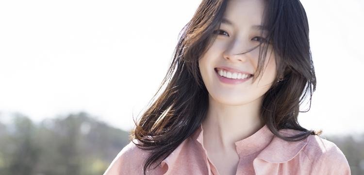 Ngắm tủ đồ của "mỹ nữ cười đẹp nhất showbiz": U40 vẫn sành điệu, khí chất sao hạng A đúng nghĩa- Ảnh 1. Ngắm tủ đồ của "mỹ nữ cười đẹp nhất showbiz": U40 vẫn sành điệu, khí chất sao hạng A đúng nghĩa- Ảnh 1.