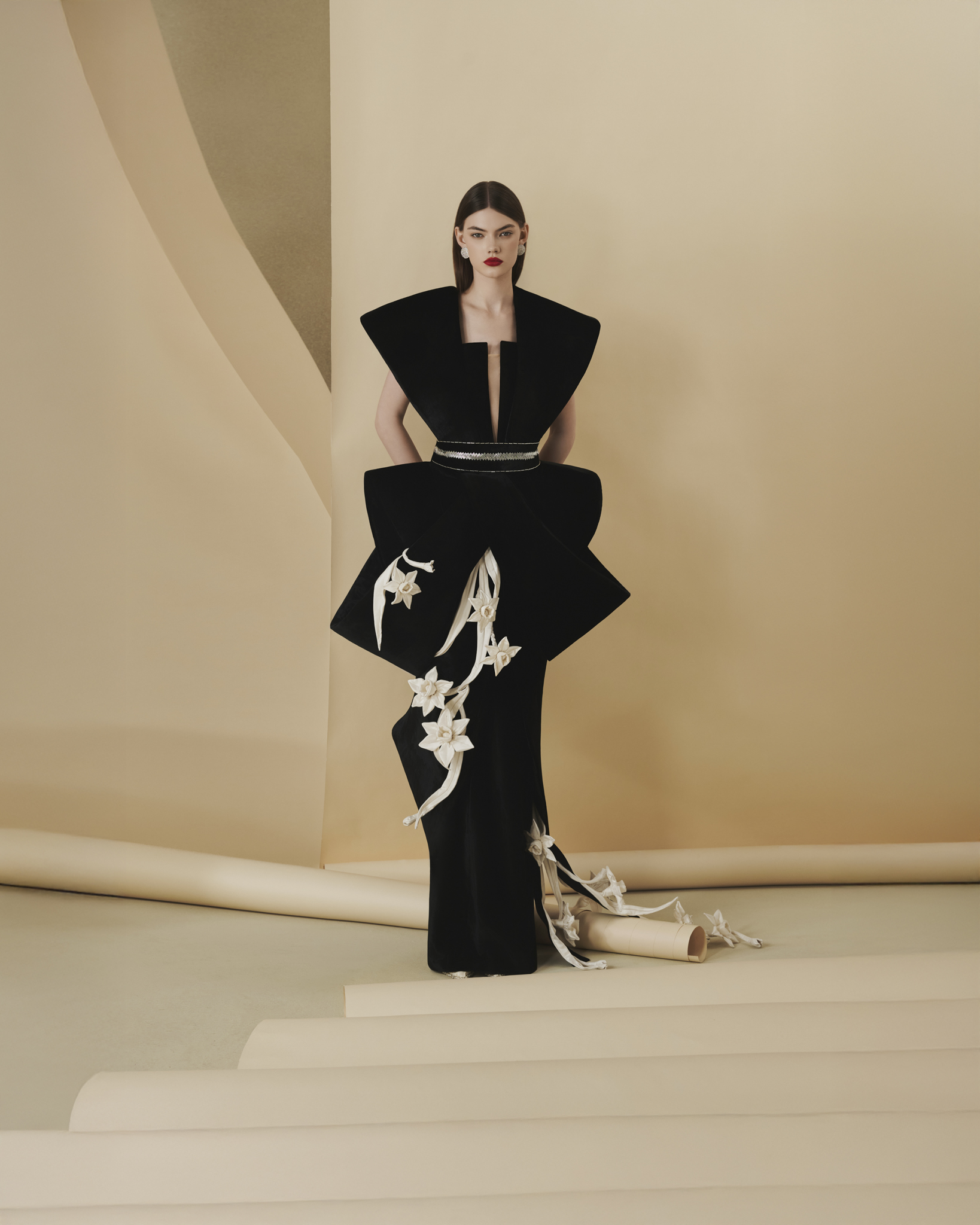 Bộ sưu tập Numero 5 của NTK Nguyễn Ph&uacute;c Tuấn: Bức thư t&igrave;nh viết bằng thời trang- Ảnh 7.