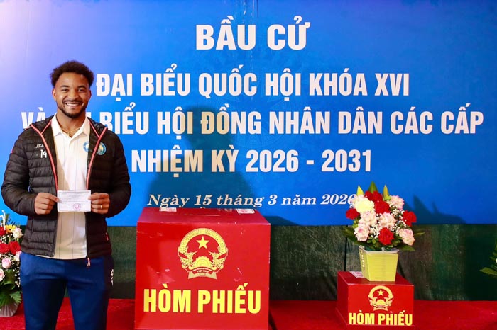 Xu&acirc;n Son h&acirc;n hoan n&oacute;i 1 điều cực &yacute; nghĩa khi lần đầu ti&ecirc;n đi bầu cử với tư c&aacute;ch c&ocirc;ng d&acirc;n Việt Nam- Ảnh 4.