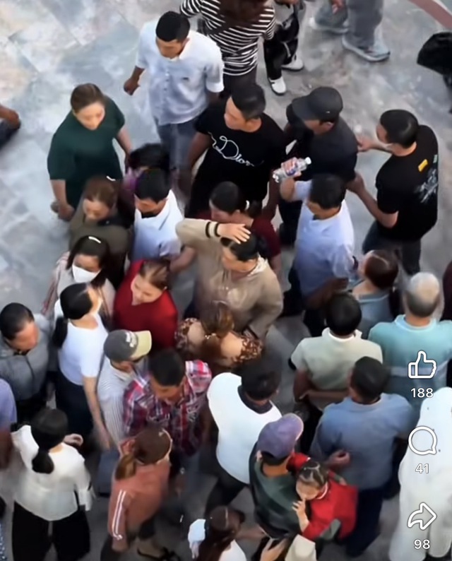 Danh t&iacute;nh &ldquo;nữ qu&aacute;i&rdquo; cầm đầu nh&oacute;m d&agrave;n cảnh cướp giật, hơn 20 người tham gia, h&agrave;ng ng&agrave;y c&oacute; xe 29 chỗ đưa đi - Ảnh 2.