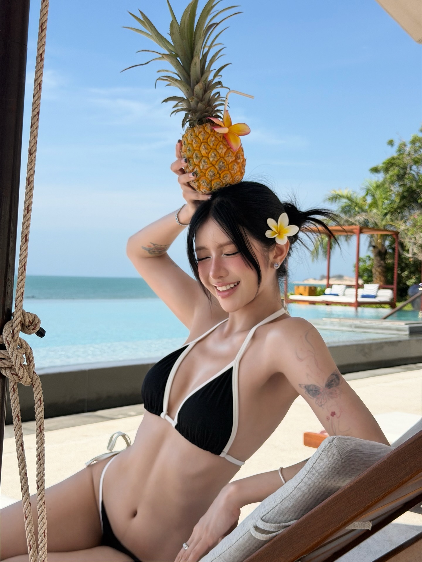 L&acirc;u ng&agrave;y kh&ocirc;ng gặp, Ciin Thảo Ly tung bộ ảnh bikini đẹp đến nỗi fan cảm th&aacute;n "kh&ocirc;ng thể tin được" - Ảnh 12.