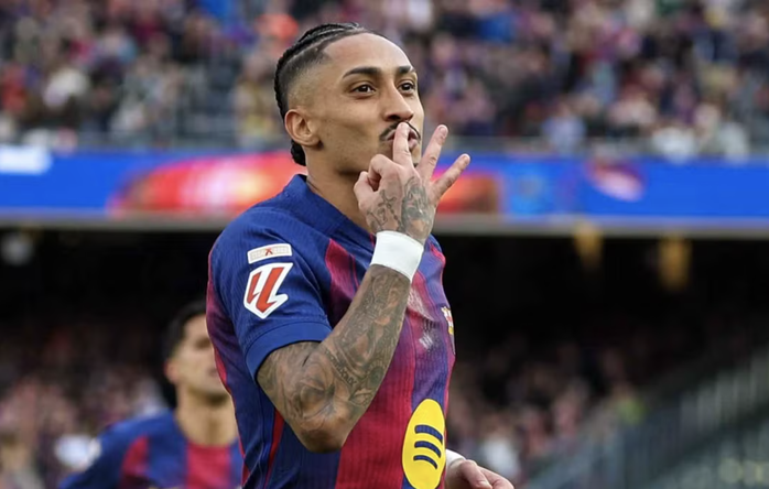 Barcelona thắng "5 sao" Sevilla với hat-trick của Raphinha - Ảnh 4.