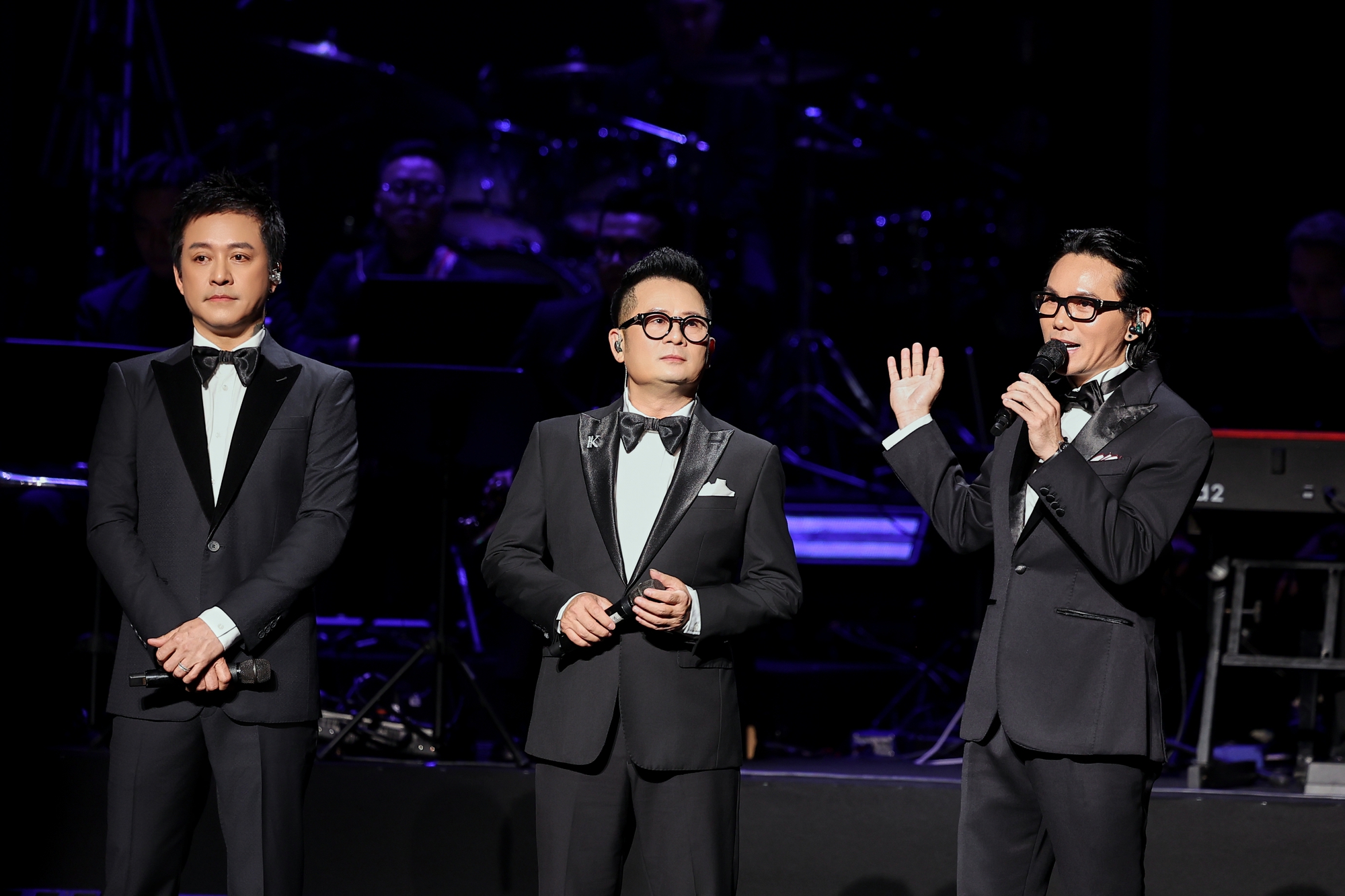 Quả Dưa Hấu tái hợp sau 28 năm: Lệ Quyên, Minh Tuyết xuất hiện quyến rũ, Tú Dưa nhắc tới vợ cũ - Ảnh 1. Quả Dưa Hấu tái hợp sau 28 năm: Lệ Quyên, Minh Tuyết xuất hiện quyến rũ, Tú Dưa nhắc tới vợ cũ - Ảnh 1.