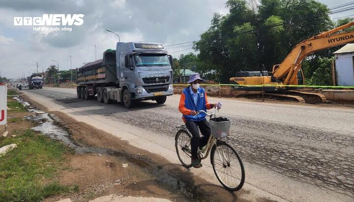 Tiến độ thi c&ocirc;ng dự &aacute;n 1 . 000 Tỷ Quốc lộ 14B chậm , nh&agrave; thầu c&oacute; nguy cơ bị ' trảm ' - Ảnh 7.