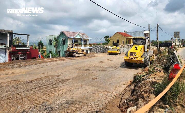 Tiến độ thi c&ocirc;ng dự &aacute;n 1 . 000 Tỷ Quốc lộ 14B chậm , nh&agrave; thầu c&oacute; nguy cơ bị ' trảm ' - Ảnh 4.