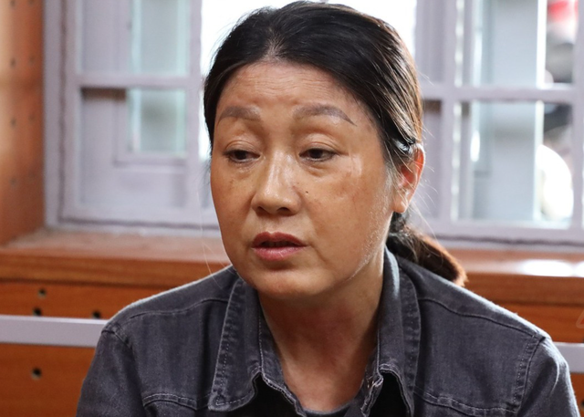 Danh t&iacute;nh &ldquo;nữ qu&aacute;i&rdquo; cầm đầu nh&oacute;m d&agrave;n cảnh cướp giật, hơn 20 người tham gia, h&agrave;ng ng&agrave;y c&oacute; xe 29 chỗ đưa đi - Ảnh 1.