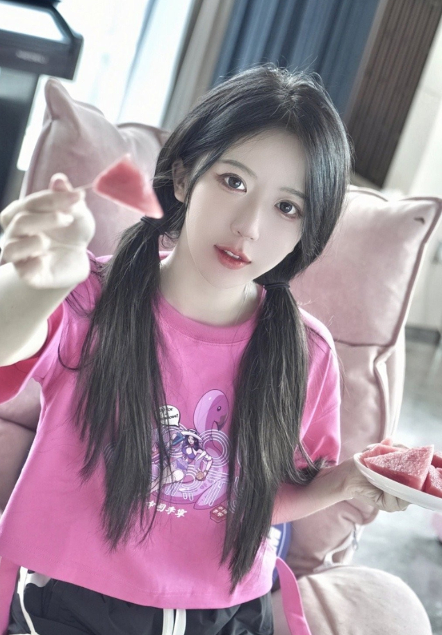 Cố t&igrave;nh chi&ecirc;u tr&ograve; để h&uacute;t view, nữ streamer gặp sự cố trang phục đ&aacute;ng tr&aacute;ch, nhận &aacute;n phạt - Ảnh 5.