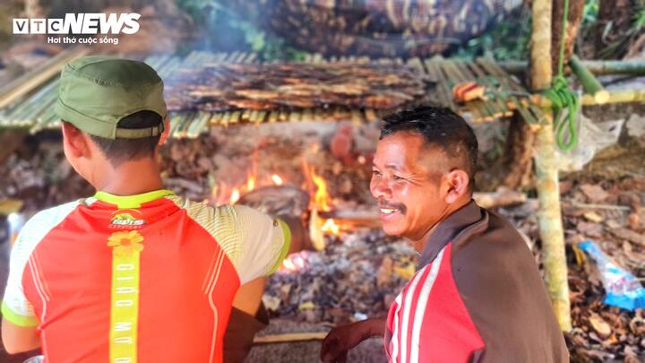 Săn c&aacute; q&uacute;y hiếm m&ugrave;a xu&acirc;n tr&ecirc;n d&ograve;ng Kr&ocirc;ng N&ocirc; c&ugrave;ng b&agrave; con K ' Ho ở L&acirc;m Đồng - Ảnh 10.