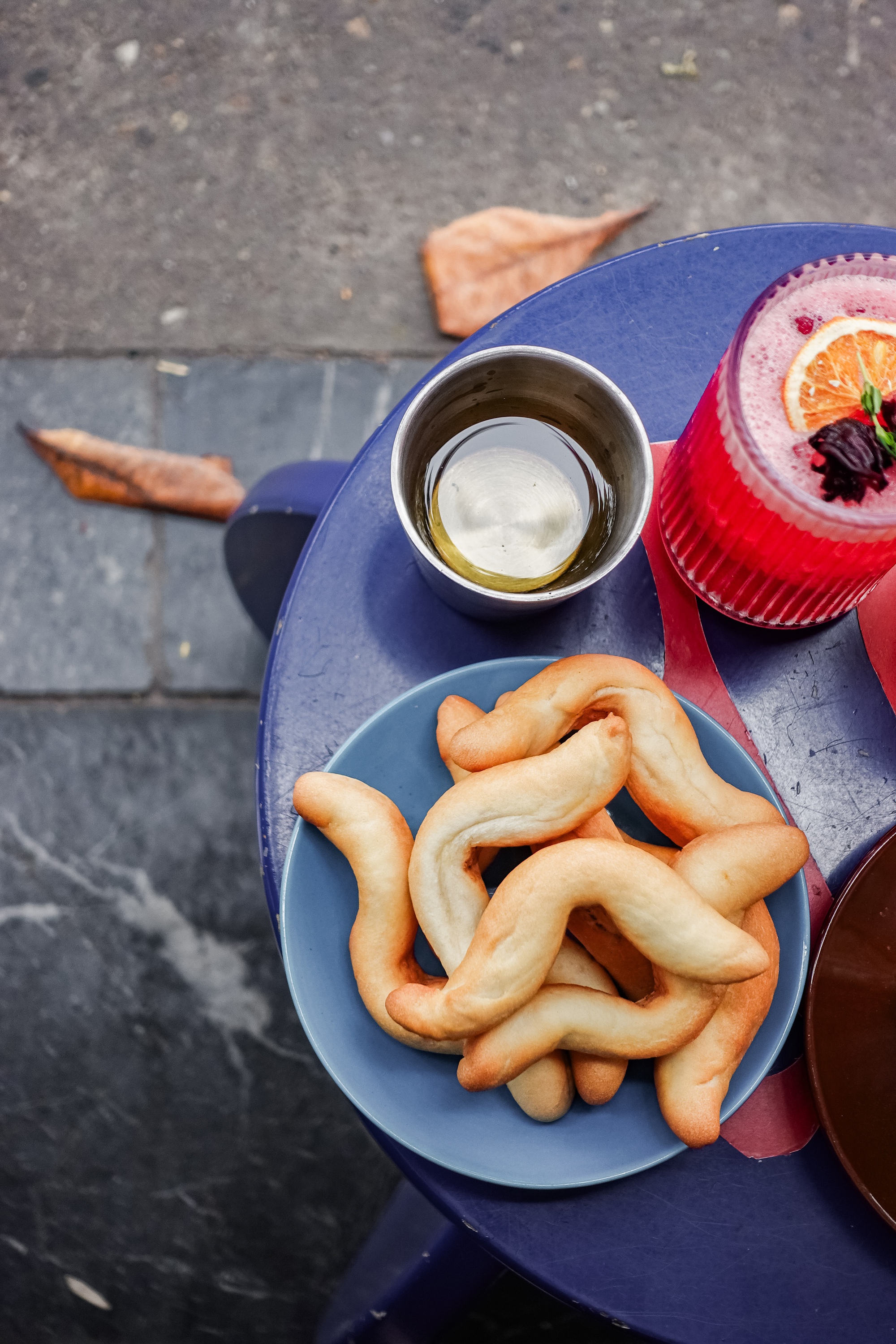 Kh&aacute;ch xếp h&agrave;ng như mua v&agrave;ng, loại b&aacute;nh m&igrave; "oằn t&agrave; l&agrave; vằn" ở Hải Ph&ograve;ng c&oacute; g&igrave; m&agrave; hot đến vậy?- Ảnh 6.