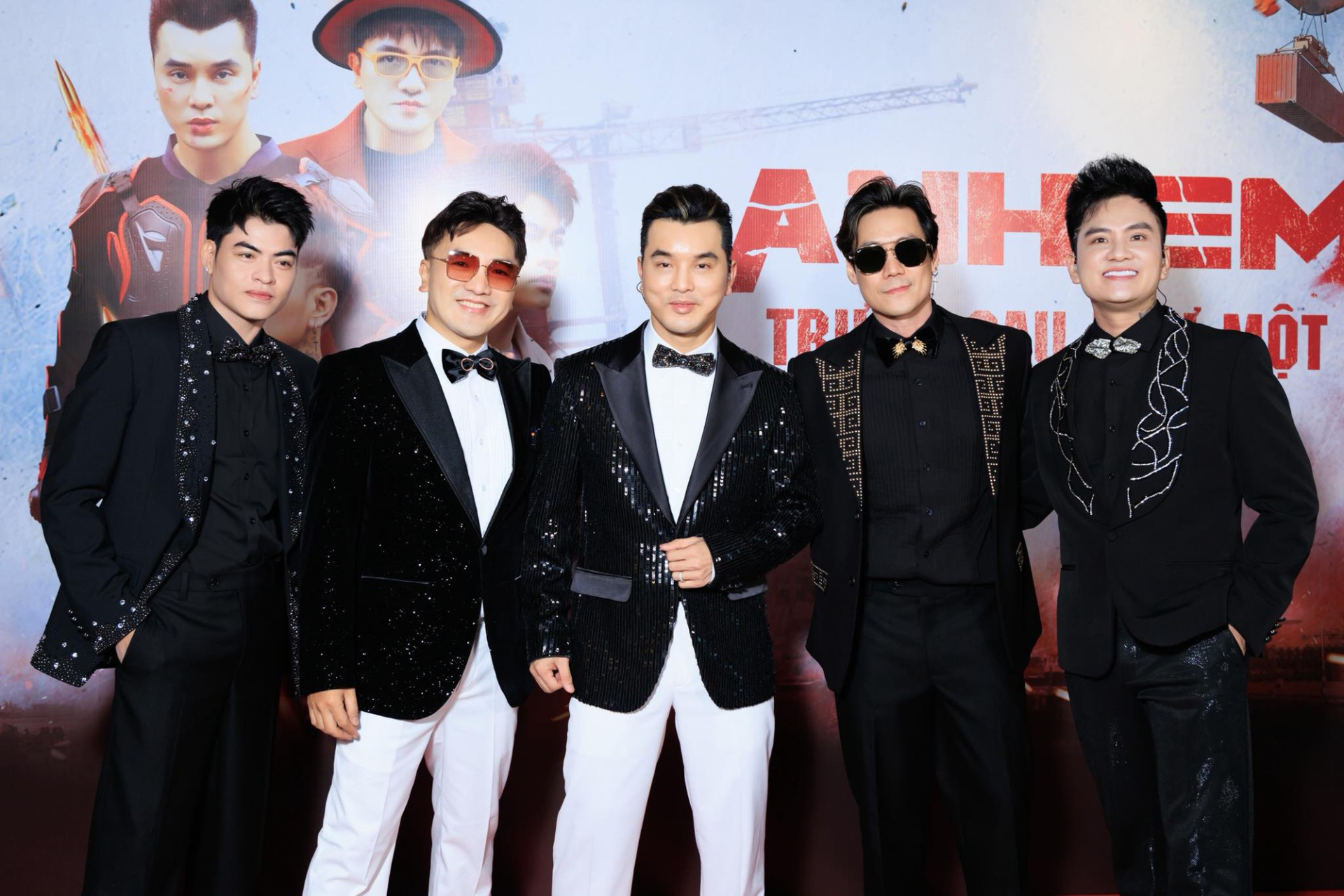 &Aacute; qu&acirc;n King of Rap quảng c&aacute;o web c&aacute; độ, MV ngập tr&agrave;n cảnh ăn chơi g&acirc;y tranh c&atilde;i- Ảnh 2.