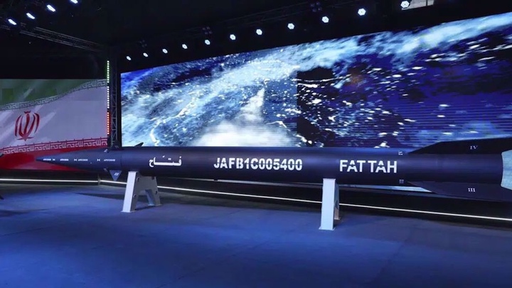 Iran sử dụng t&ecirc;n lửa Sejjil tấn c&ocirc;ng mục ti&ecirc;u Mỹ - Israel lần đầu v&agrave;o năm 2026 - Ảnh 1.