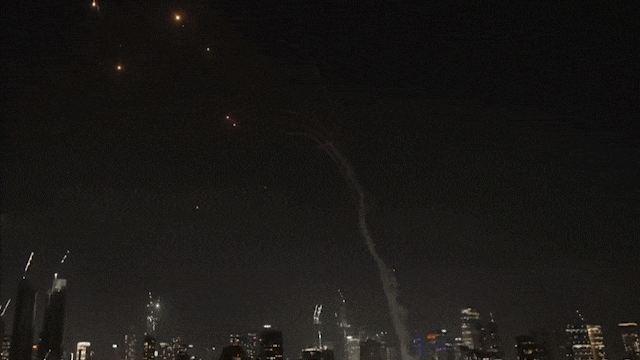 Điểm n&oacute;ng xung đột ng&agrave;y 18-3: H&eacute; lộ c&aacute;ch Israel &aacute;m s&aacute;t chỉ huy lực lượng Basij của Iran - Ảnh 2.