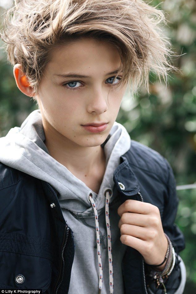 William Franklyn - Miller sau 10 năm: Cậu b&eacute; đẹp trai nhất thế giới giờ ra sao? - Ảnh 3.