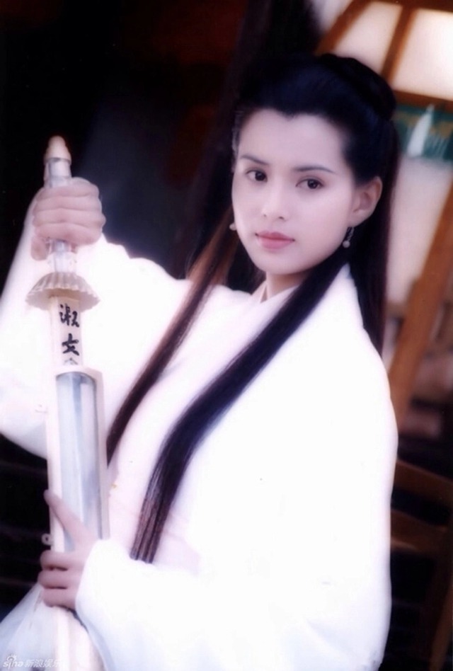 Soi dàn mỹ nhân thủ vai Tiểu Long Nữ: Từ tượng đài kinh điển đến những bản chuyển thể gây tranh cãi- Ảnh 5. Soi dàn mỹ nhân thủ vai Tiểu Long Nữ: Từ tượng đài kinh điển đến những bản chuyển thể gây tranh cãi- Ảnh 5.