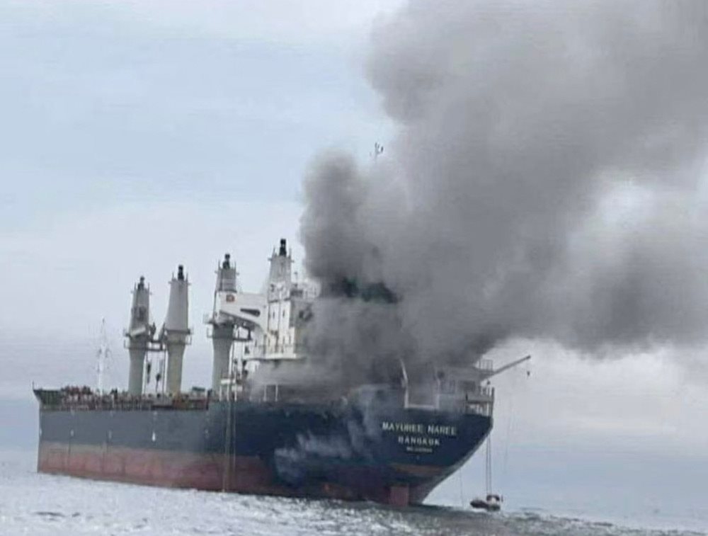 Nếu gi&aacute; dầu l&ecirc;n 200 USD / th&ugrave;ng , gi&aacute; v&agrave;ng sẽ ra sao trong năm 2026? - Ảnh 2.