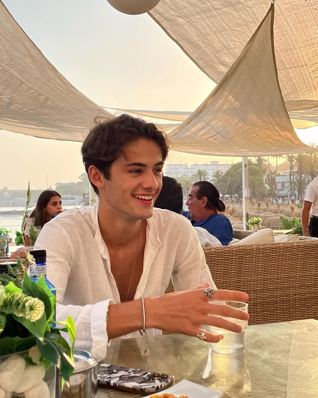 William Franklyn - Miller sau 10 năm: Cậu b&eacute; đẹp trai nhất thế giới giờ ra sao? - Ảnh 11.