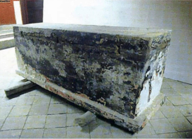 Bật nắp quan tài cổ 700 năm, chuyên gia sững sờ: Lỗ chân lông người phụ nữ vẫn rõ, tay còn cầm vật lạ - Ảnh 1.