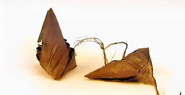 Bật nắp quan tài cổ 700 năm, chuyên gia sững sờ: Lỗ chân lông người phụ nữ vẫn rõ, tay còn cầm vật lạ - Ảnh 5.