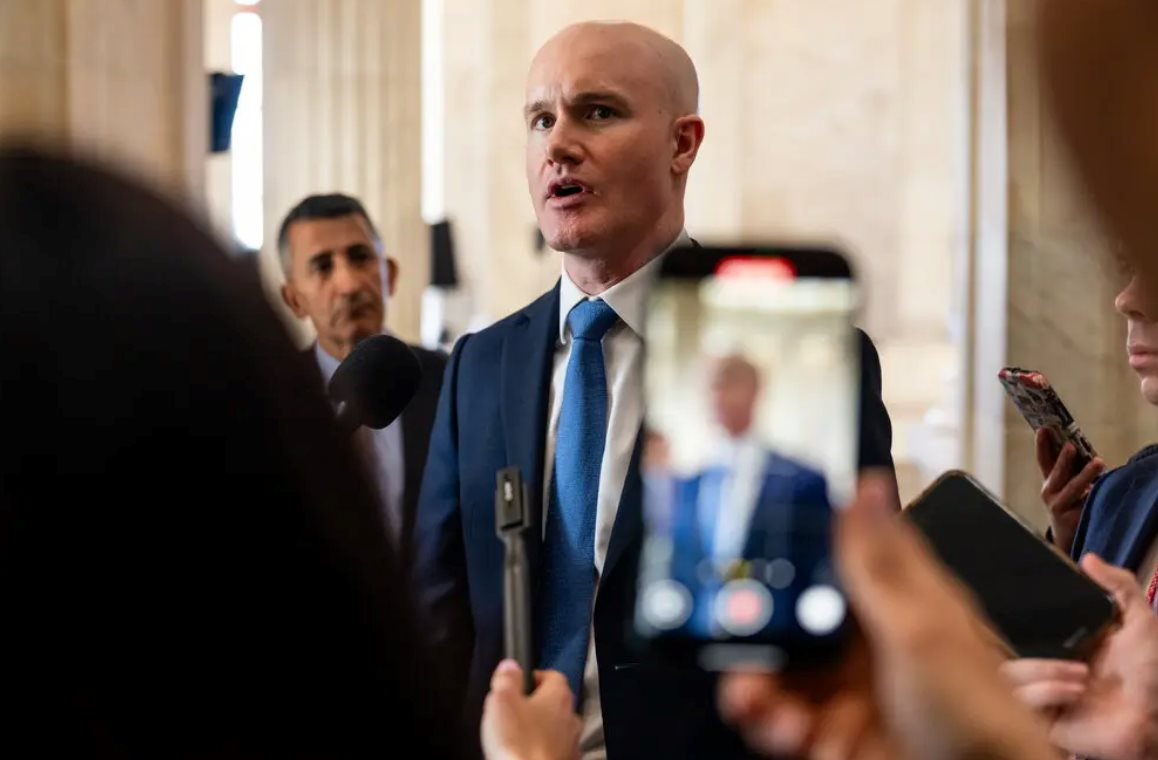 Bill Gates bị loạt tỷ ph&uacute; quay lưng - Ảnh 3.