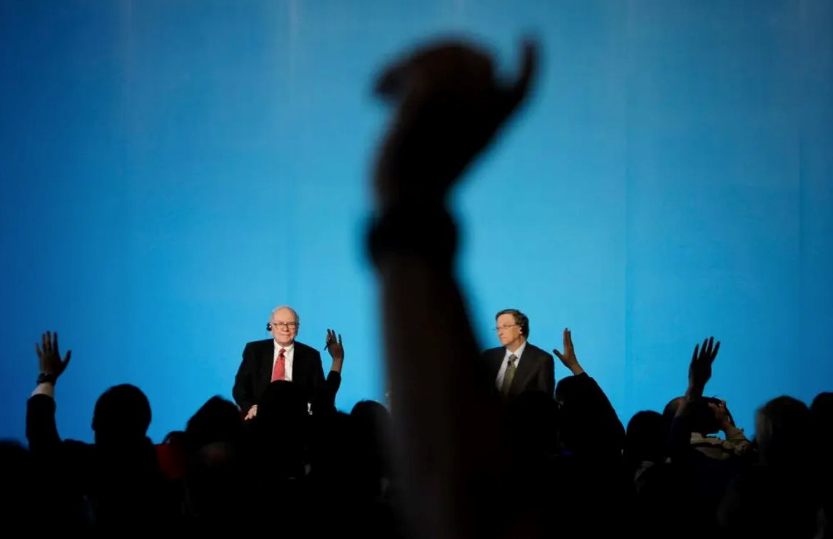 Bill Gates bị loạt tỷ ph&uacute; quay lưng - Ảnh 1.