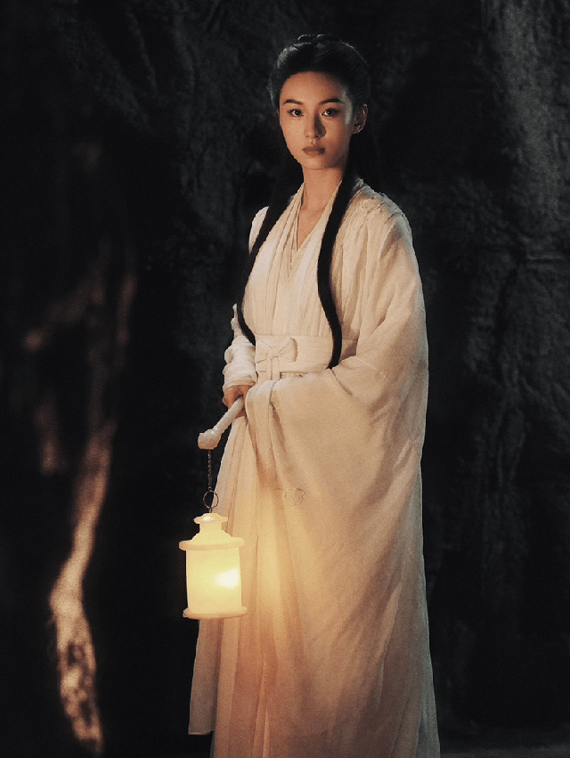 Soi dàn mỹ nhân thủ vai Tiểu Long Nữ: Từ tượng đài kinh điển đến những bản chuyển thể gây tranh cãi- Ảnh 1. Soi dàn mỹ nhân thủ vai Tiểu Long Nữ: Từ tượng đài kinh điển đến những bản chuyển thể gây tranh cãi- Ảnh 1.