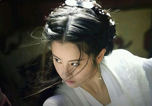 Soi dàn mỹ nhân thủ vai Tiểu Long Nữ: Từ tượng đài kinh điển đến những bản chuyển thể gây tranh cãi- Ảnh 2. Soi dàn mỹ nhân thủ vai Tiểu Long Nữ: Từ tượng đài kinh điển đến những bản chuyển thể gây tranh cãi- Ảnh 2.