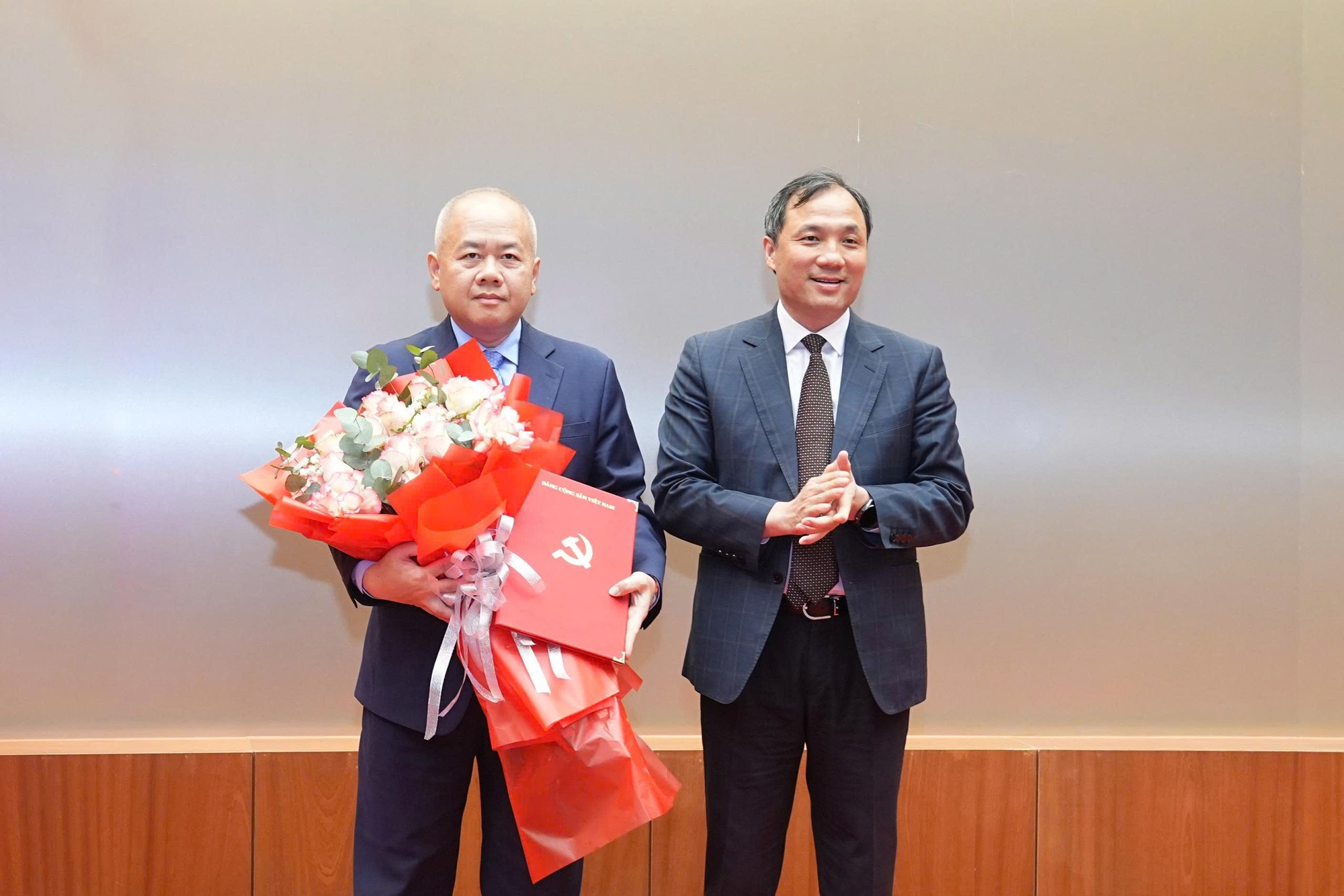 Ông Đỗ Thành Trung giữ chức Phó Bí thư Thành ủy Hải Phòng nhiệm kỳ 2025 - 2030 - Ảnh 1. Ông Đỗ Thành Trung giữ chức Phó Bí thư Thành ủy Hải Phòng nhiệm kỳ 2025 - 2030 - Ảnh 1.