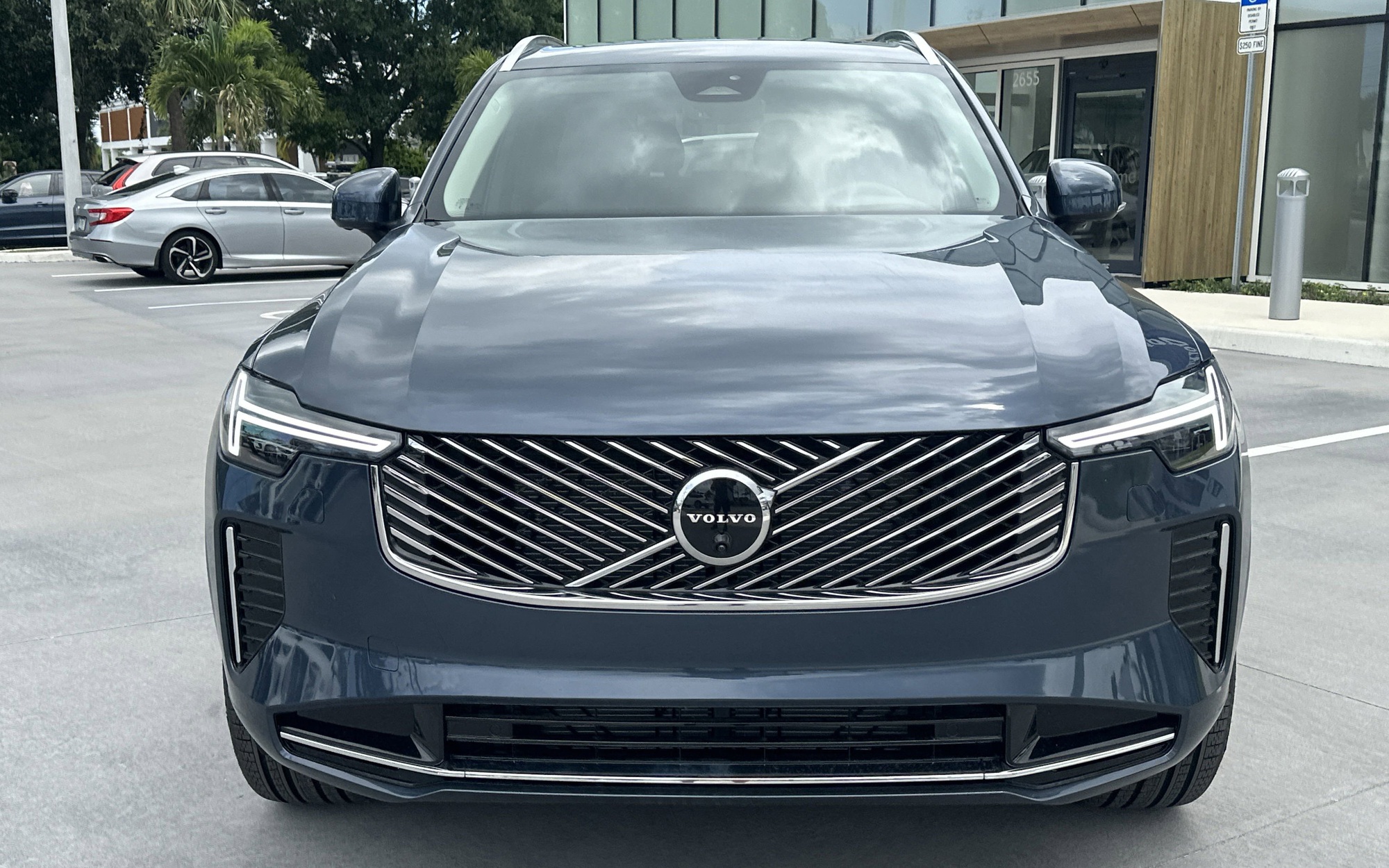 Volvo XC90 2026 đã về Việt Nam, ra mắt ngay tuần này: Dự kiến gần 3,6 tỷ đồng rẻ hơn X5, Q7, động cơ khác hẳn trước đây- Ảnh 11. Volvo XC90 2026 đã về Việt Nam, ra mắt ngay tuần này: Dự kiến gần 3,6 tỷ đồng rẻ hơn X5, Q7, động cơ khác hẳn trước đây- Ảnh 11.