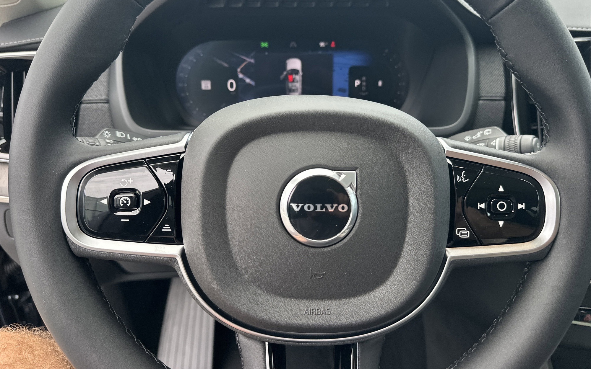 Volvo XC90 2026 đã về Việt Nam, ra mắt ngay tuần này: Dự kiến gần 3,6 tỷ đồng rẻ hơn X5, Q7, động cơ khác hẳn trước đây- Ảnh 7. Volvo XC90 2026 đã về Việt Nam, ra mắt ngay tuần này: Dự kiến gần 3,6 tỷ đồng rẻ hơn X5, Q7, động cơ khác hẳn trước đây- Ảnh 7.