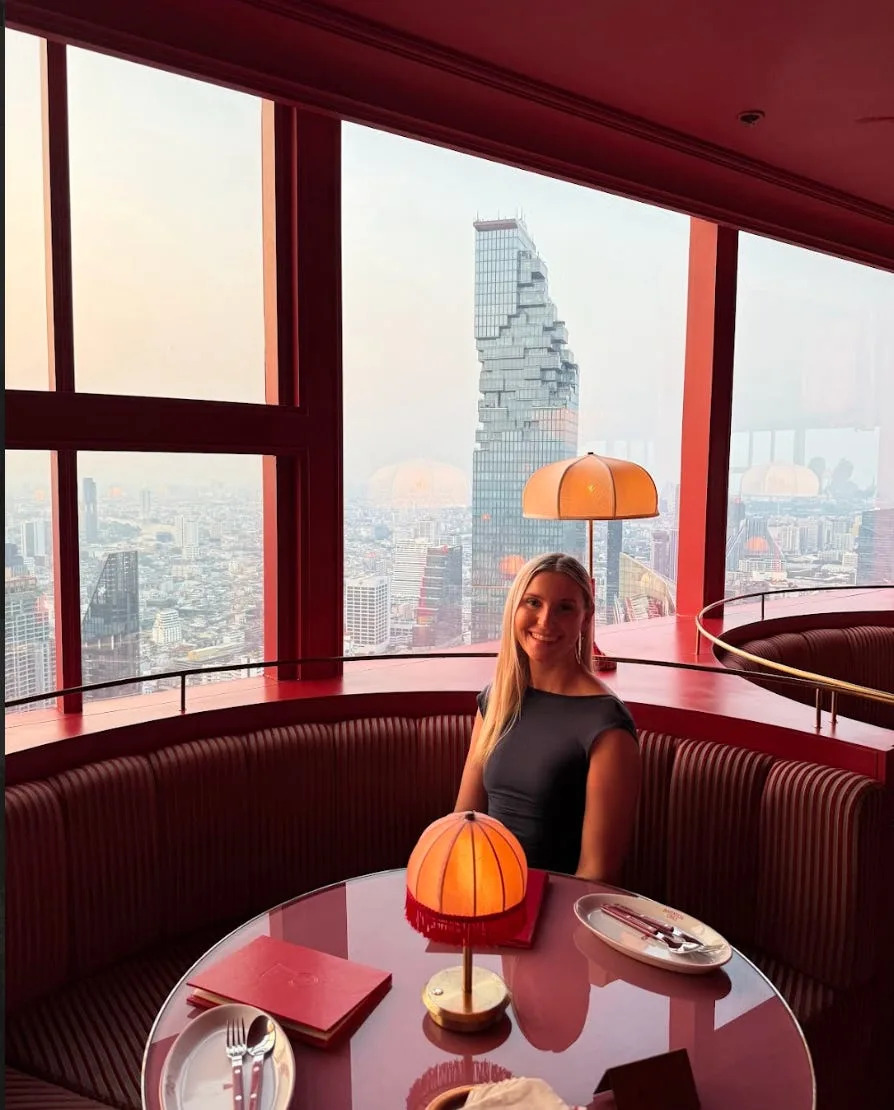 Tiền lương không đủ trả tiền nhà, cô gái 28 tuổi quyết định nghỉ việc: Nước đi tiếp theo không ai ngờ đến - Ảnh 1.