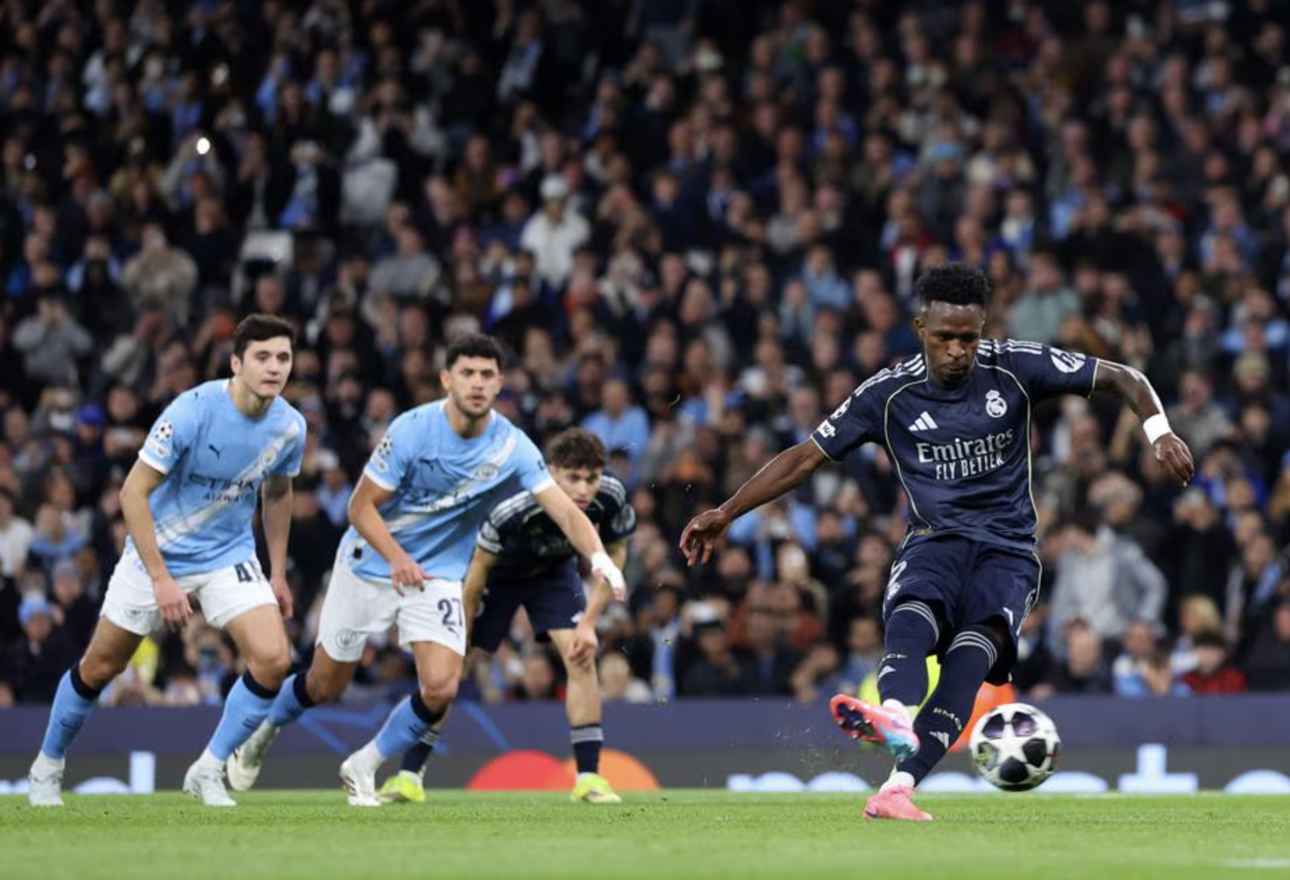 Đoạn kết nghiệt ng&atilde;, Man City thua sốc Real Madrid tại Etihad - Ảnh 2.