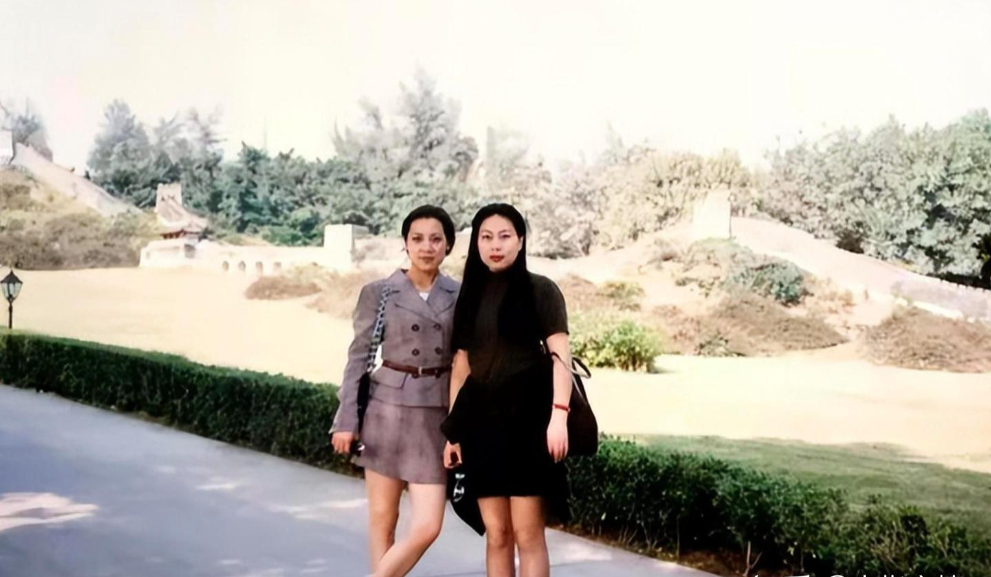 Hai chị em nghỉ hưu c&ugrave;ng thời điểm: Một người đi l&agrave;m lại, một người nghỉ hẳn - 10 năm sau, t&agrave;i ch&iacute;nh v&agrave; hạnh ph&uacute;c rẽ hai hướng- Ảnh 1.