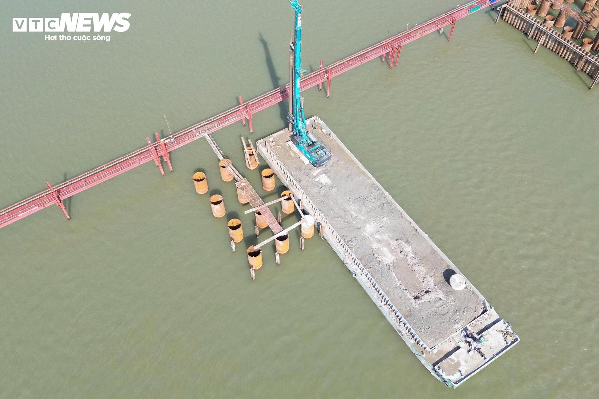 Tiến độ x&acirc;y dựng cầu Hồng H&agrave; vượt s&ocirc;ng Hồng sau 5 th&aacute;ng thi c&ocirc;ng - Ảnh 6.