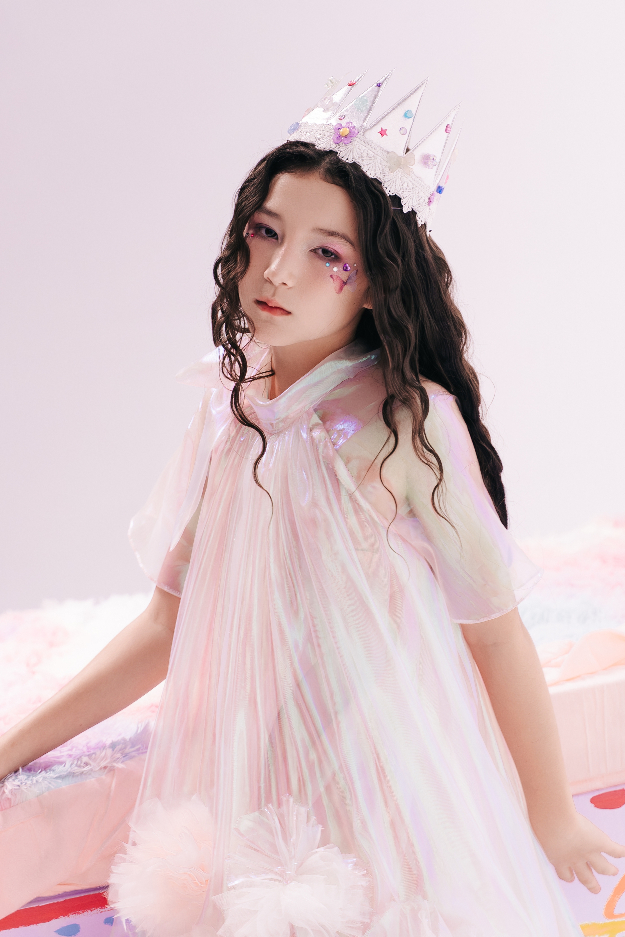 M&agrave;n lột x&aacute;c của giọng ca lai Việt &ndash; Đức, thạo 4 ng&ocirc;n ngữ, từng đứng chung s&acirc;n khấu với Modern Talking - Ảnh 5.