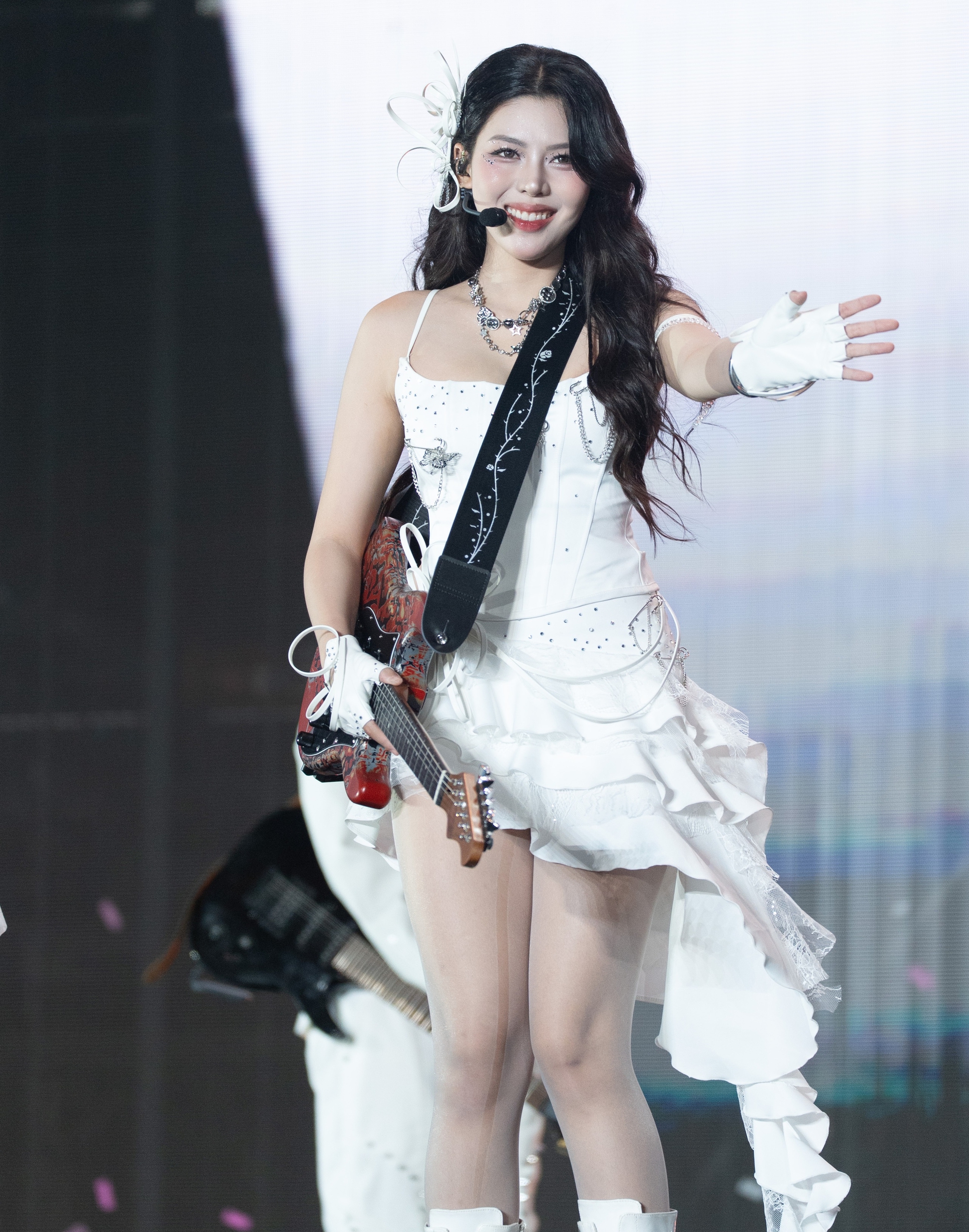 D&agrave;n Anh Trai Say Hi khiến s&acirc;n Mỹ Đ&igrave;nh b&ugrave;ng nổ, Bảo Thy, MIN g&acirc;y ch&uacute; &yacute; với nhan sắc U40 - Ảnh 9.