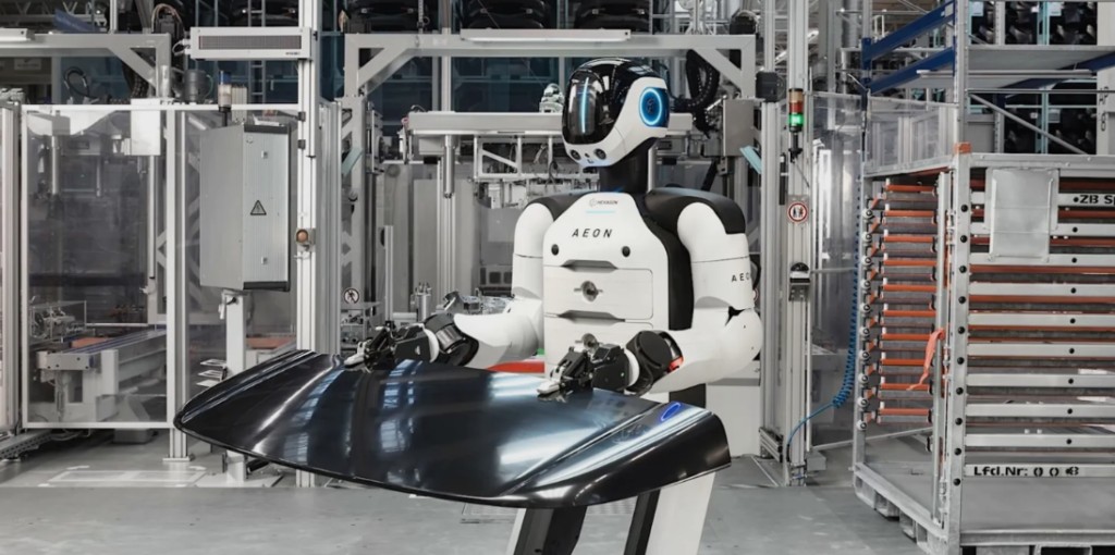BMW thử nghiệm robot h&igrave;nh người AEON tại nh&agrave; m&aacute;y iFACTORY Leipzig để sản xuất xe điện- Ảnh 1.