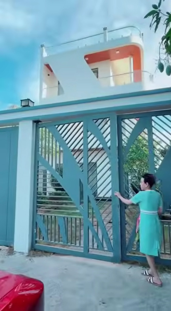 H&agrave; Kiều Anh rao b&aacute;n biệt thự 1000m2: "T&ocirc;i quay kh&ocirc;ng phải để khoe khoang"- Ảnh 1.