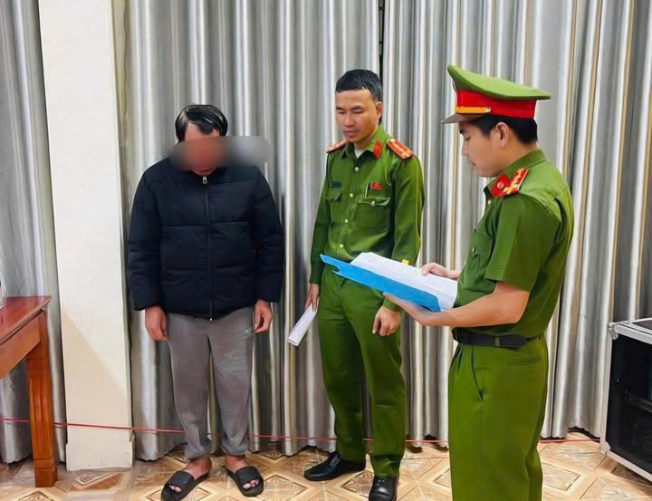 Khởi tố chủ cơ sở kinh doanh chả b&ograve; Vi phạm an to&agrave;n thực phẩm tại Quảng Trị - Ảnh 1.